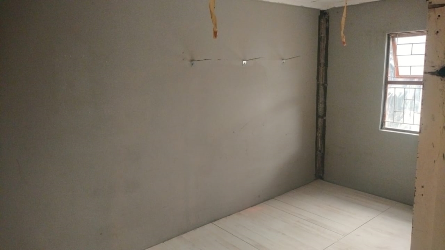 2 Bedroom Property for Sale in Lavender Hill Western Cape